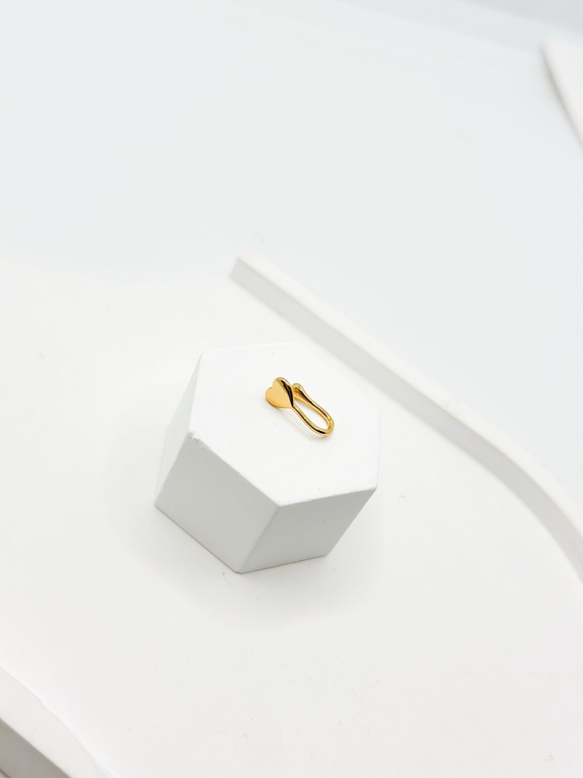 Earcuff mini corazón liso