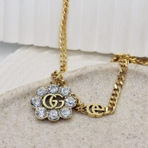 Cadena Gucci tipo camisero............... - Imagen 1