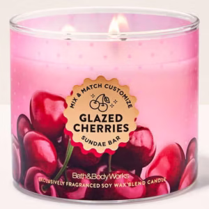 Candela de tres mechas Glazed Cherries - Imagen 1